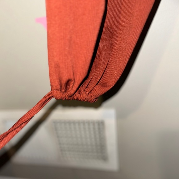 new Effortless Elegance: The Perfect Jumpsuit; staple for your wardrobe small - Picture 12 of 12